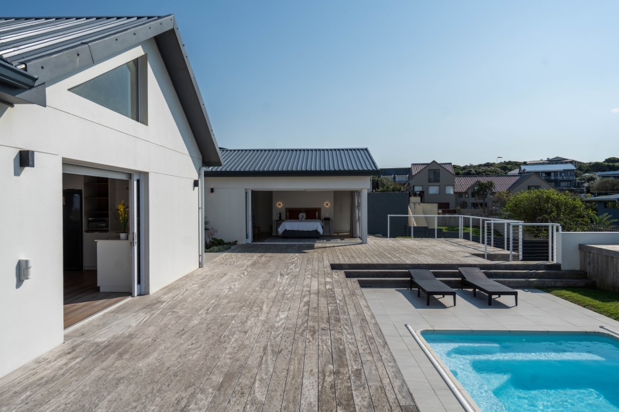 4 Bedroom Property for Sale in West Beach Eastern Cape